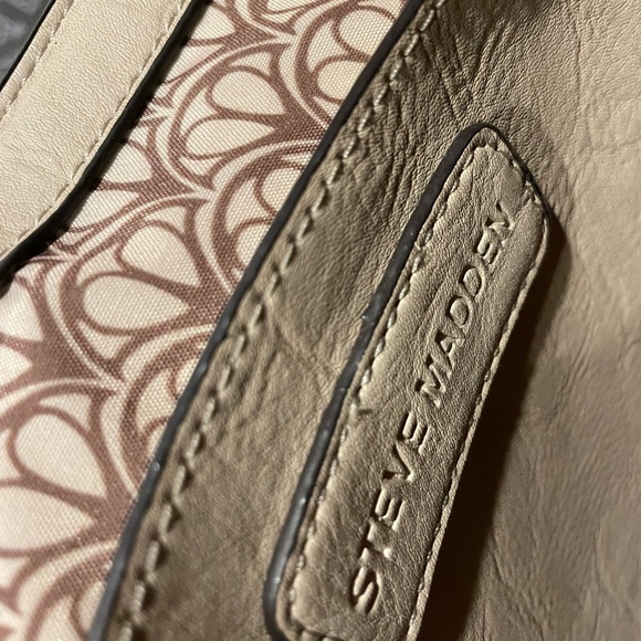 Steve Madden Cream Crossbody Bag with Tassel - Picture 6 of 7
